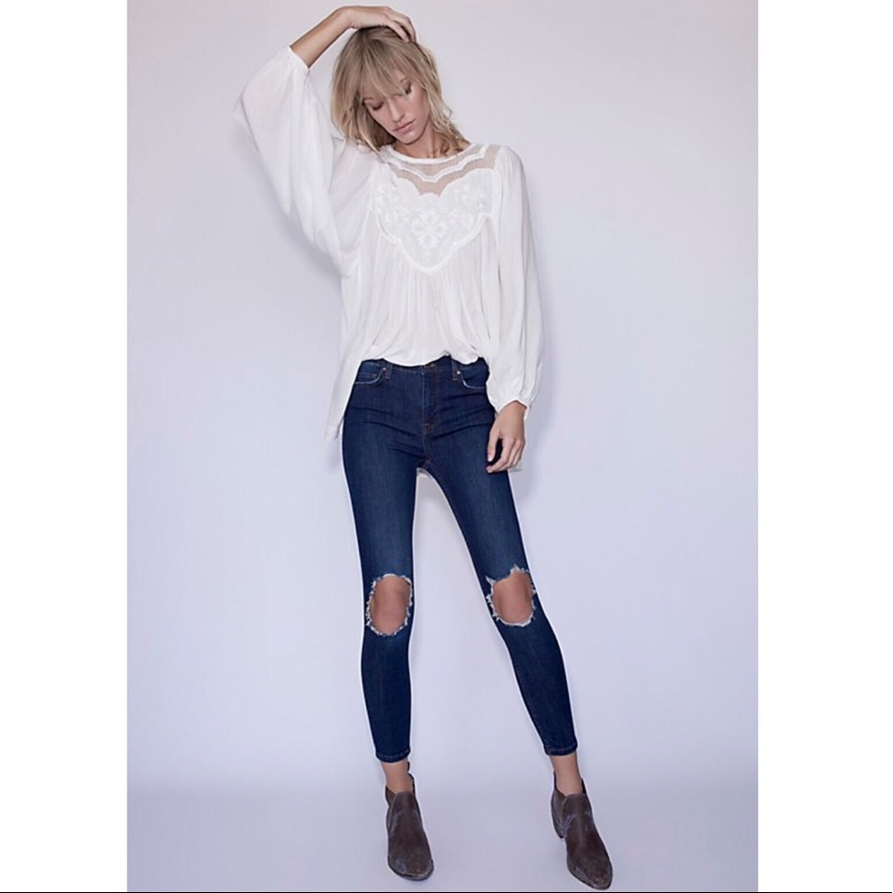 Free People Busted Knee Skinny Jeans ✨
